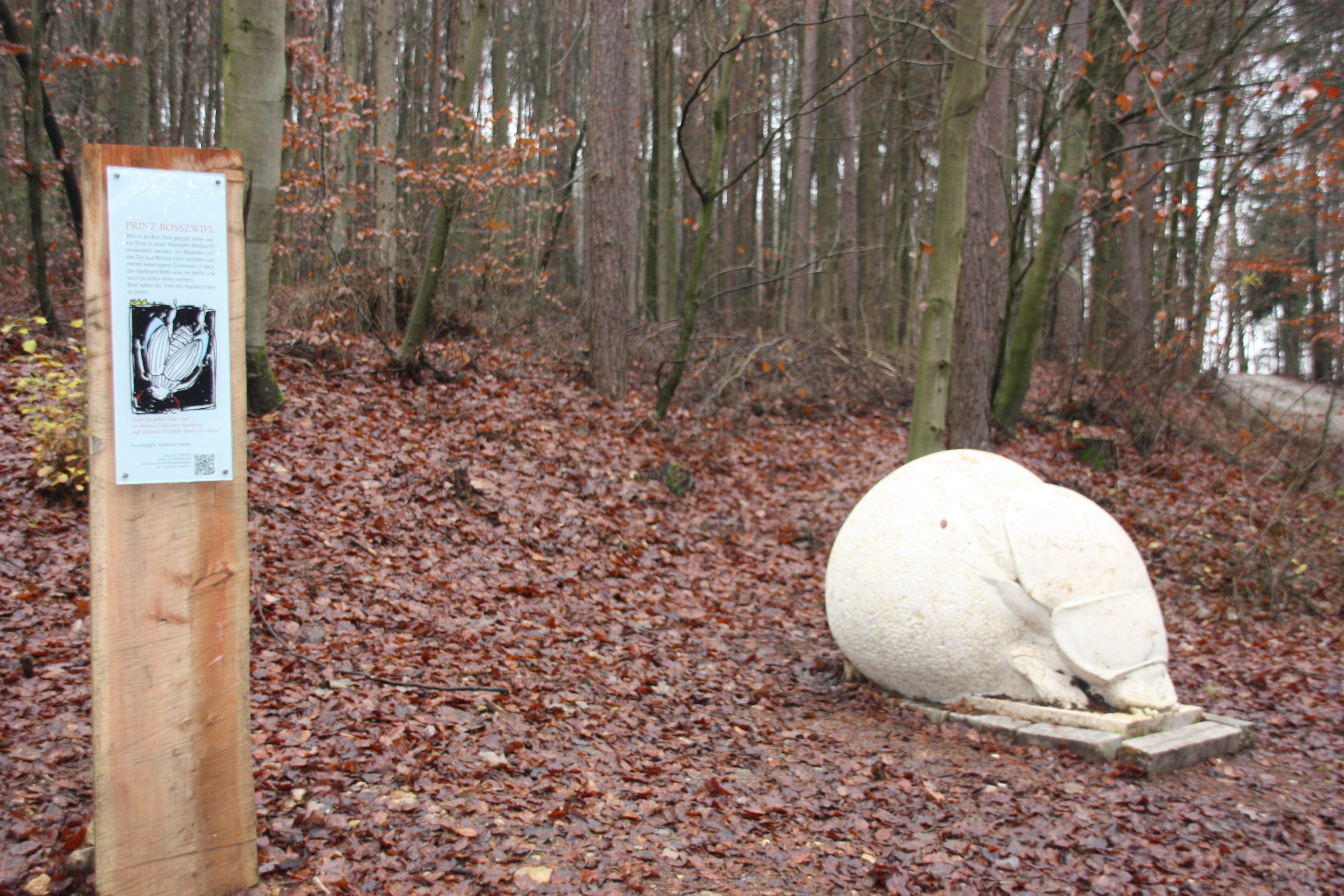 Statue auf dem Märchenpfad